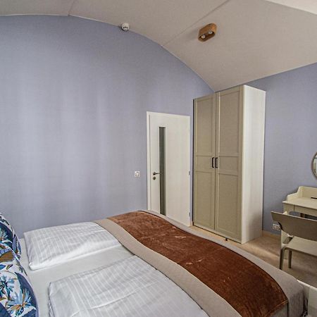 Modern And Spacious Apartments In City Center Praha Bagian luar foto