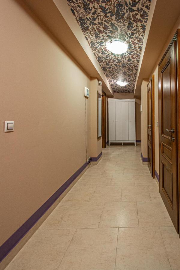 Modern And Spacious Apartments In City Center Praha Bagian luar foto